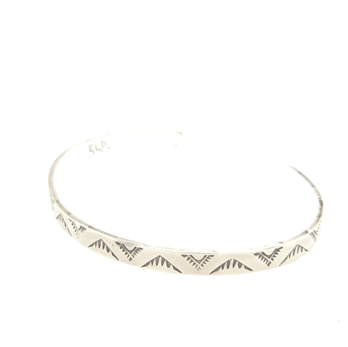 Mountain Peak Cuff size 5.75