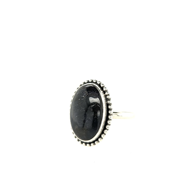 Oval Iolite Ring