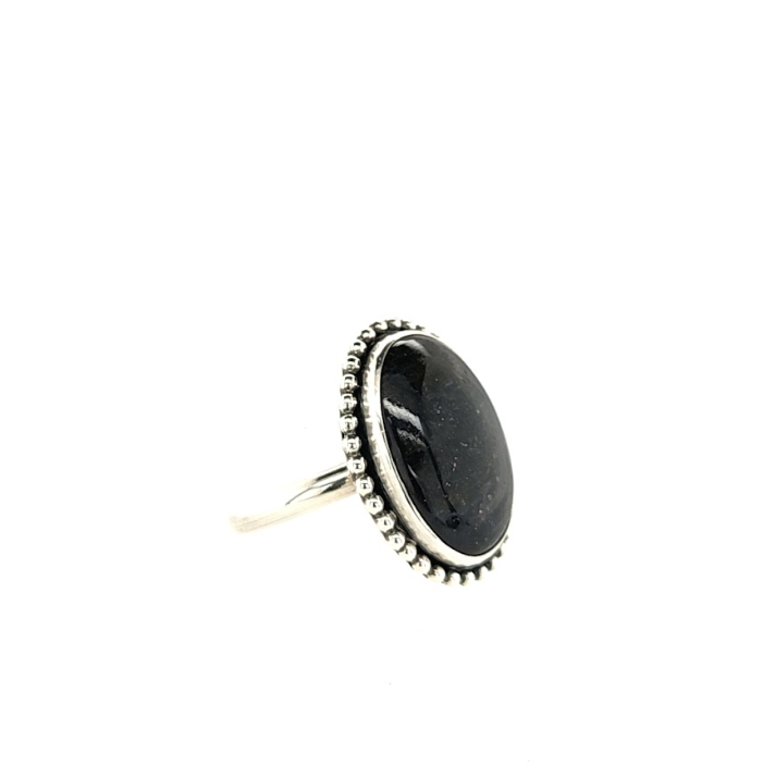 Oval Iolite Ring